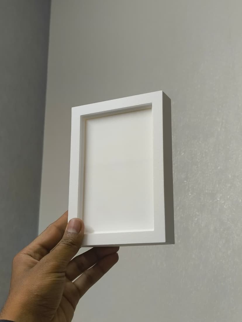 Minimal photo frame with storage